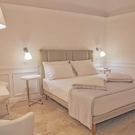 Piazza Posta Dimora Di Charme 4*