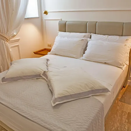 Piazza Posta Dimora Di Charme 4* Procida