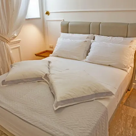 Piazza Posta Dimora Di Charme 4* Procida