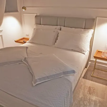 Piazza Posta Dimora Di Charme 4* Procida