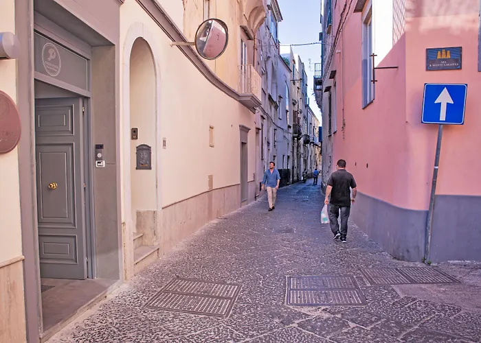 Piazza Posta Dimora Di Charme 4* 普罗奇达