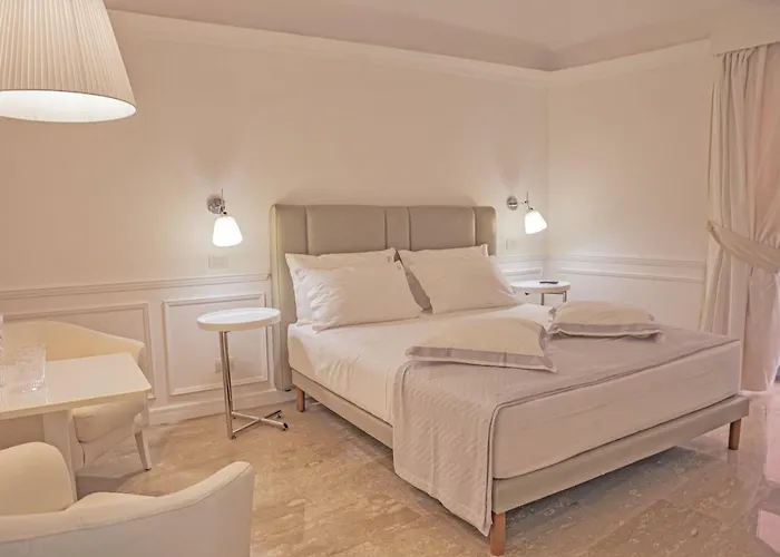 Piazza Posta Dimora Di Charme 4*