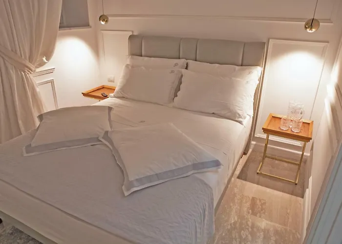 Piazza Posta Dimora Di Charme 4* 普罗奇达